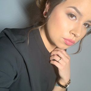 Meet your Posher, Mikayla